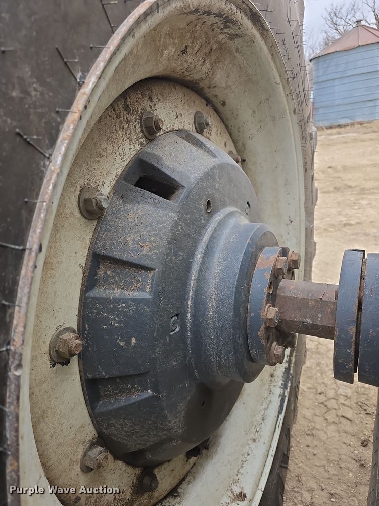 image for item DO7816 1997 New Holland 8770 MFWD tractor