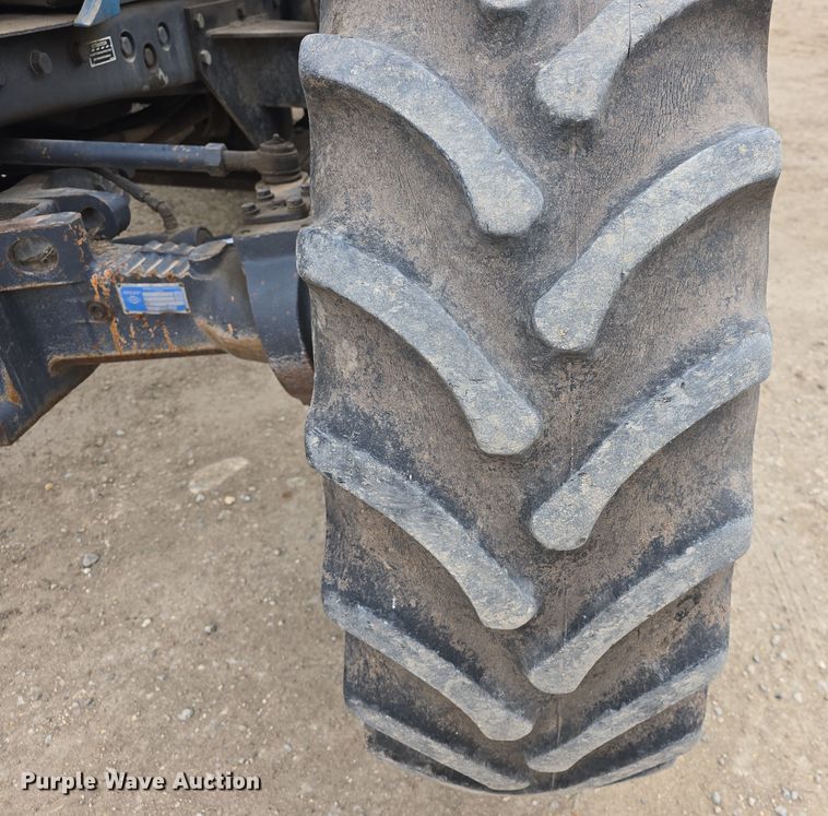 image for item DO7816 1997 New Holland 8770 MFWD tractor