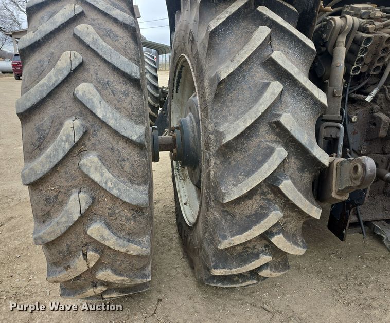 image for item DO7816 1997 New Holland 8770 MFWD tractor