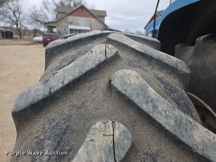 image for item DO7816 1997 New Holland 8770 MFWD tractor