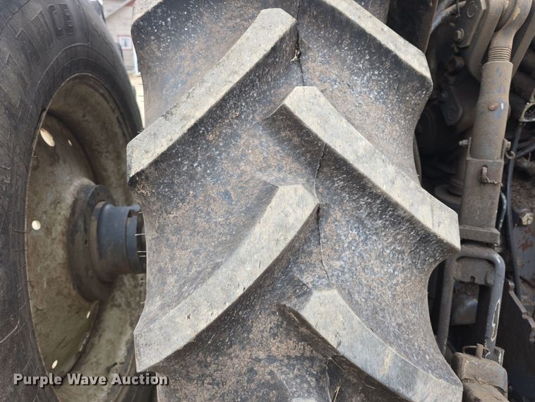 image for item DO7816 1997 New Holland 8770 MFWD tractor