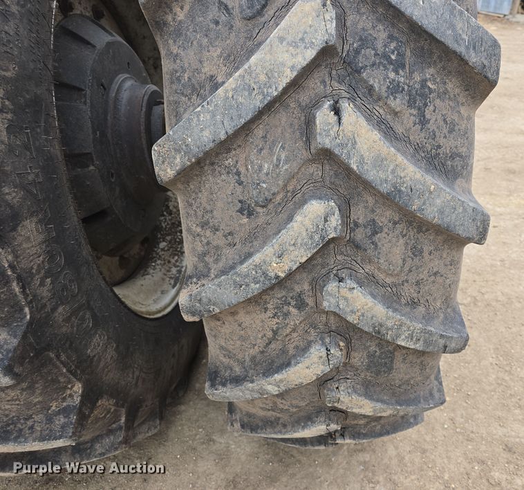 image for item DO7816 1997 New Holland 8770 MFWD tractor