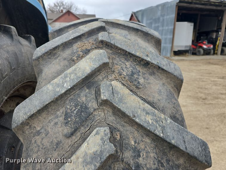 image for item DO7816 1997 New Holland 8770 MFWD tractor