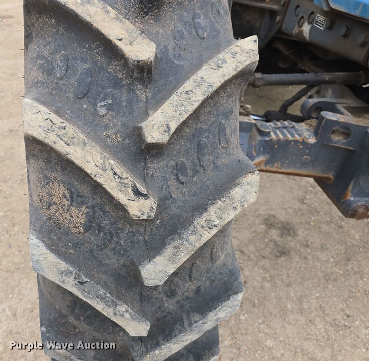 image for item DO7816 1997 New Holland 8770 MFWD tractor