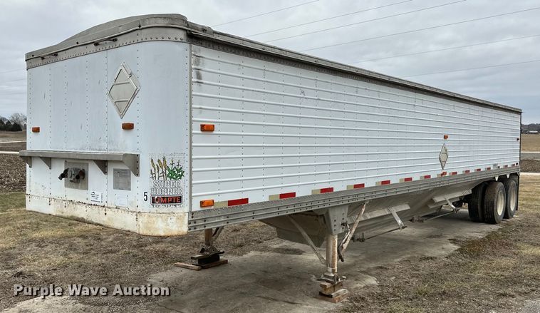 image for item DQ6613 1983 Timpte grain trailer