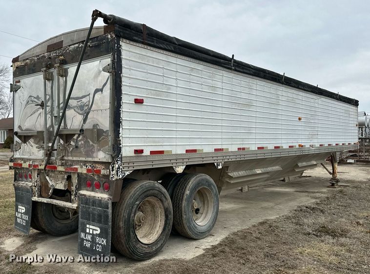 image for item DQ6613 1983 Timpte grain trailer