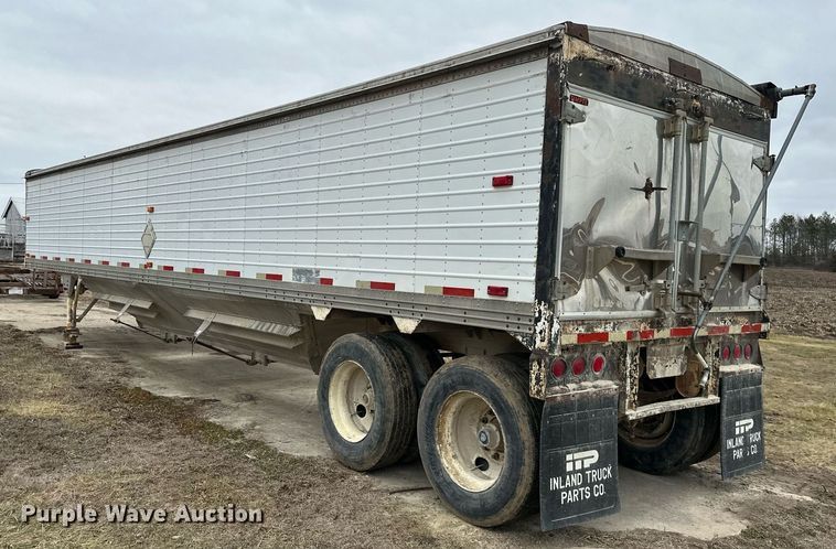 image for item DQ6613 1983 Timpte grain trailer
