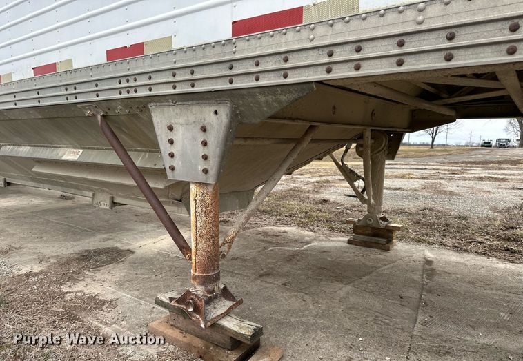 image for item DQ6613 1983 Timpte grain trailer