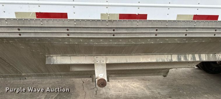 image for item DQ6613 1983 Timpte grain trailer