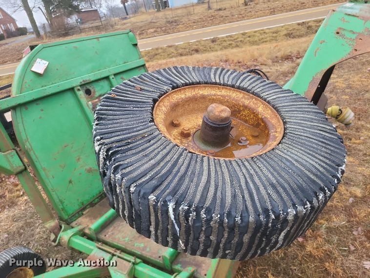 image for item DS5245 John Deere batwing rotary mower