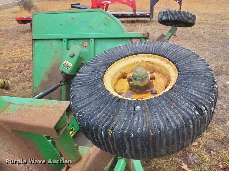 image for item DS5245 John Deere batwing rotary mower