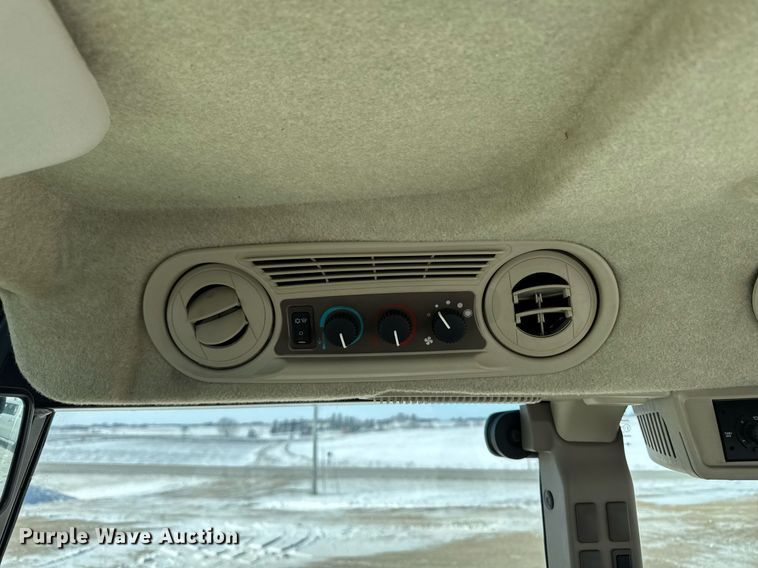 image for item DT0576 2013 John Deere 6140D MFWD tractor