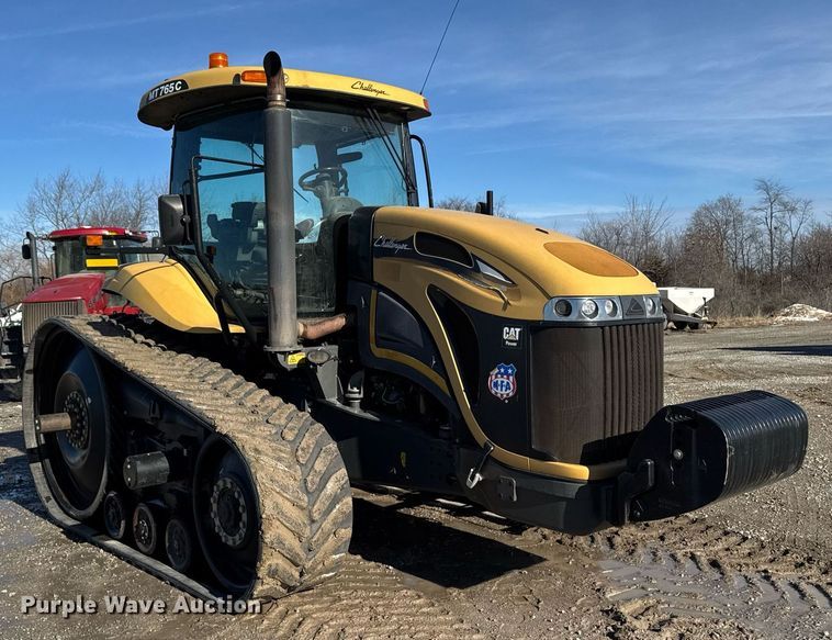 image for item DT0607 2009 Challenger MT765C tractor