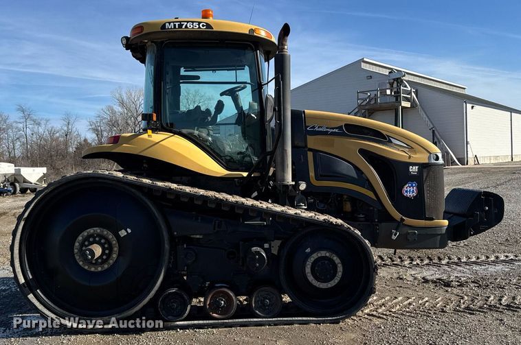 image for item DT0607 2009 Challenger MT765C tractor
