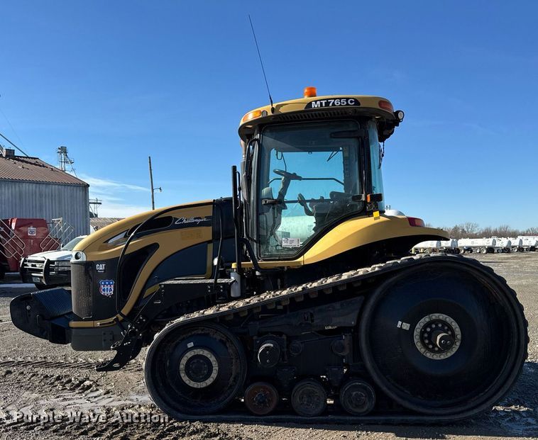 image for item DT0607 2009 Challenger MT765C tractor