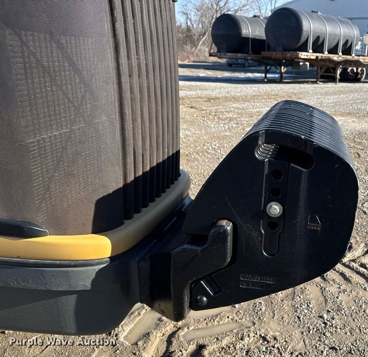 image for item DT0607 2009 Challenger MT765C tractor