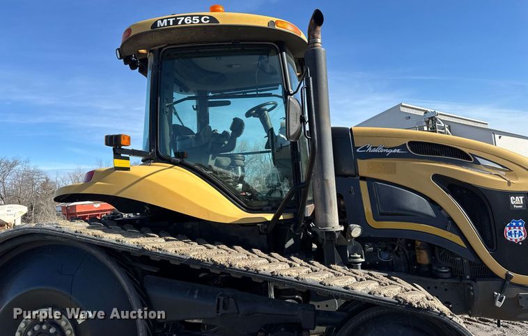 image for item DT0607 2009 Challenger MT765C tractor