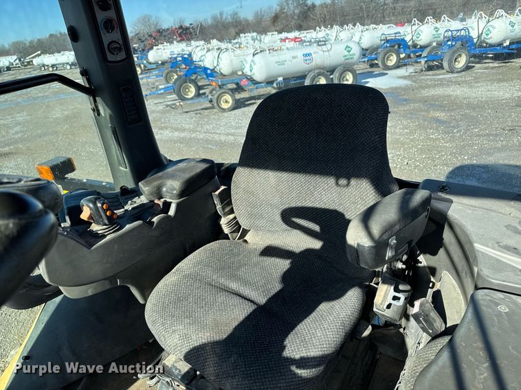 image for item DT0607 2009 Challenger MT765C tractor