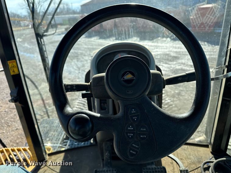 image for item DT0607 2009 Challenger MT765C tractor