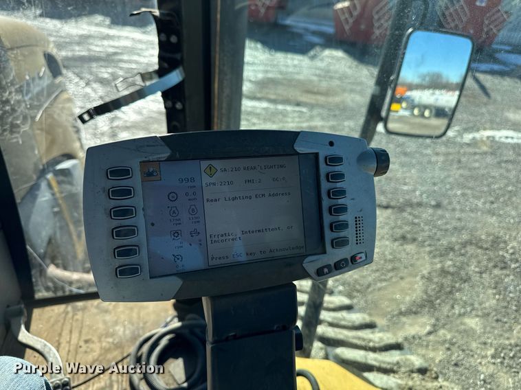 image for item DT0607 2009 Challenger MT765C tractor