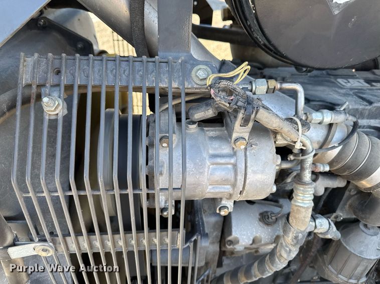 image for item DT0607 2009 Challenger MT765C tractor