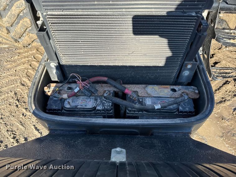 image for item DT0607 2009 Challenger MT765C tractor