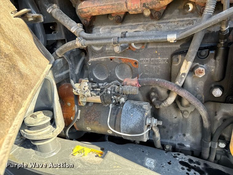 image for item DT0607 2009 Challenger MT765C tractor