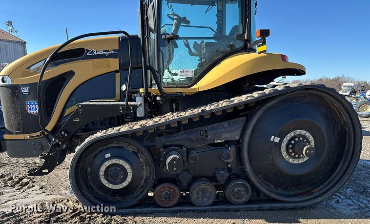 image for item DT0607 2009 Challenger MT765C tractor