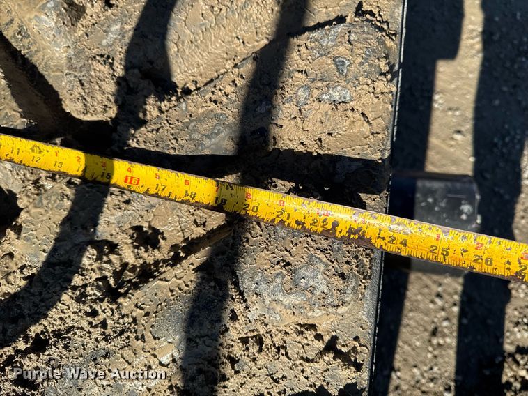 image for item DT0607 2009 Challenger MT765C tractor