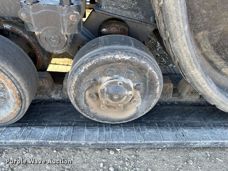 image for item DT0607 2009 Challenger MT765C tractor