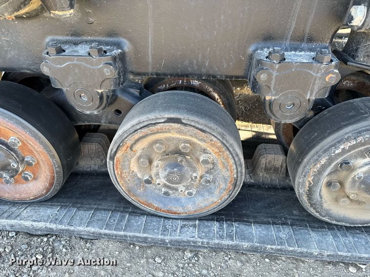 image for item DT0607 2009 Challenger MT765C tractor