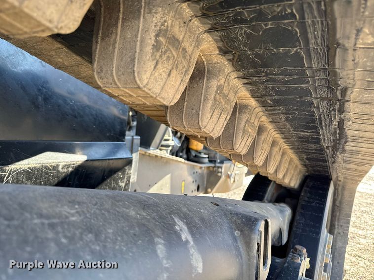 image for item DT0607 2009 Challenger MT765C tractor