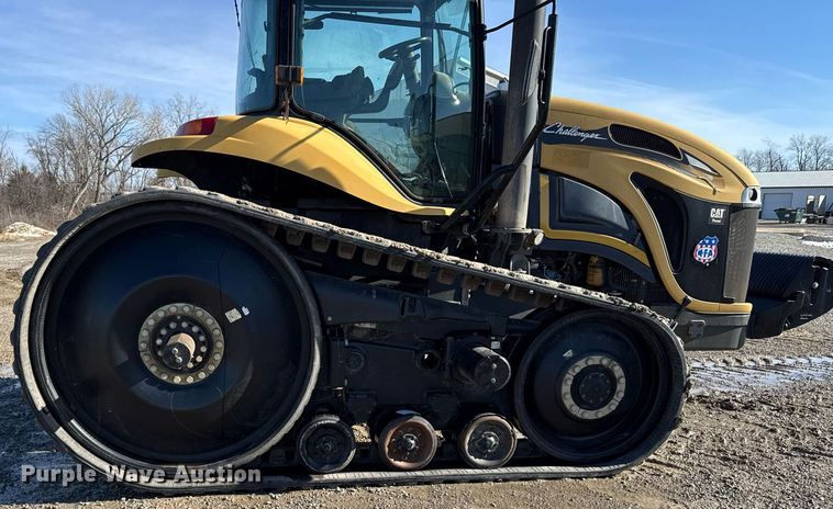 image for item DT0607 2009 Challenger MT765C tractor