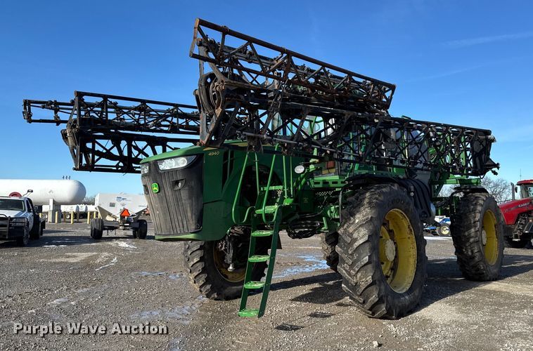 image for item DT0608 2013 John Deere 4940 sprayer