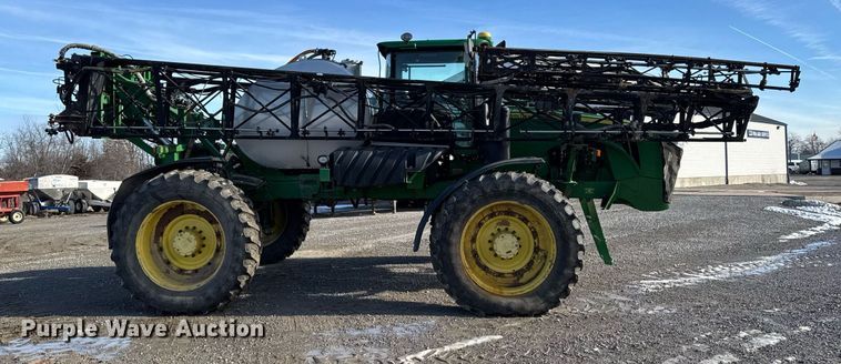 image for item DT0608 2013 John Deere 4940 sprayer