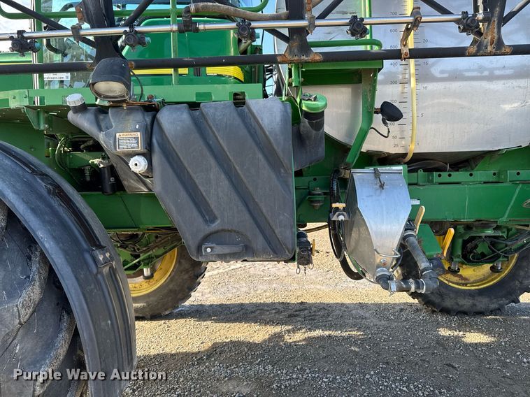 image for item DT0608 2013 John Deere 4940 sprayer