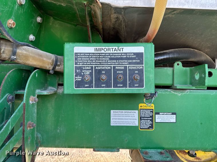 image for item DT0608 2013 John Deere 4940 sprayer