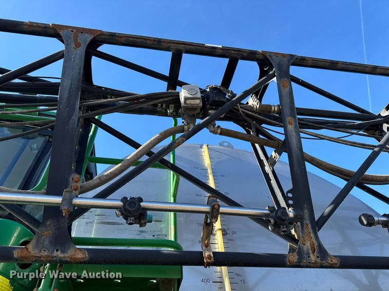 image for item DT0608 2013 John Deere 4940 sprayer