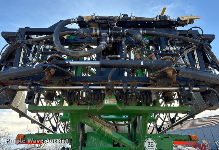 image for item DT0608 2013 John Deere 4940 sprayer