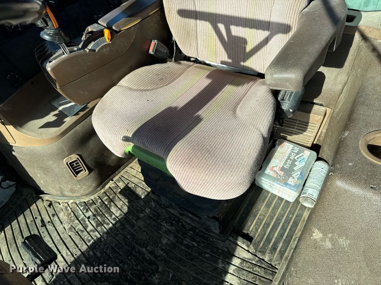 image for item DT0608 2013 John Deere 4940 sprayer