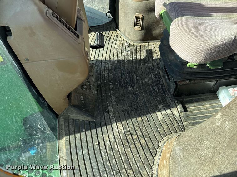 image for item DT0608 2013 John Deere 4940 sprayer