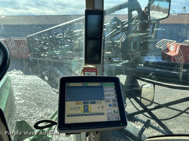 image for item DT0608 2013 John Deere 4940 sprayer