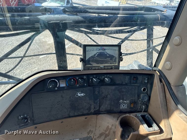 image for item DT0608 2013 John Deere 4940 sprayer