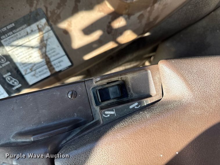 image for item DT0608 2013 John Deere 4940 sprayer