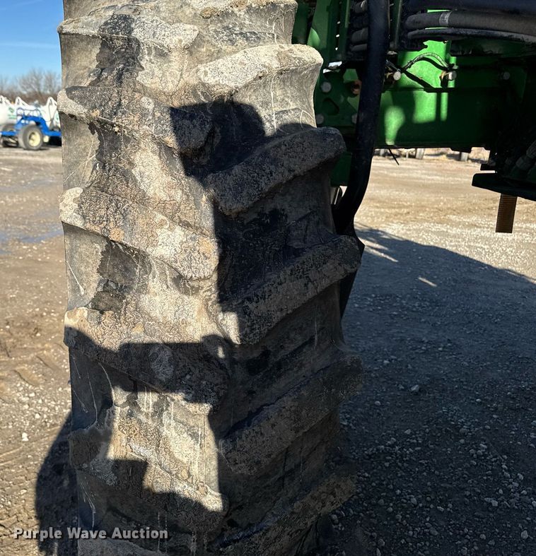 image for item DT0608 2013 John Deere 4940 sprayer