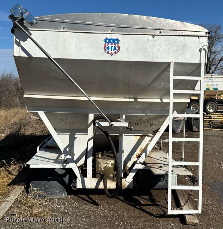 image for item DT0609 Simonsen Manufacturing SMC4816S seed tender bed