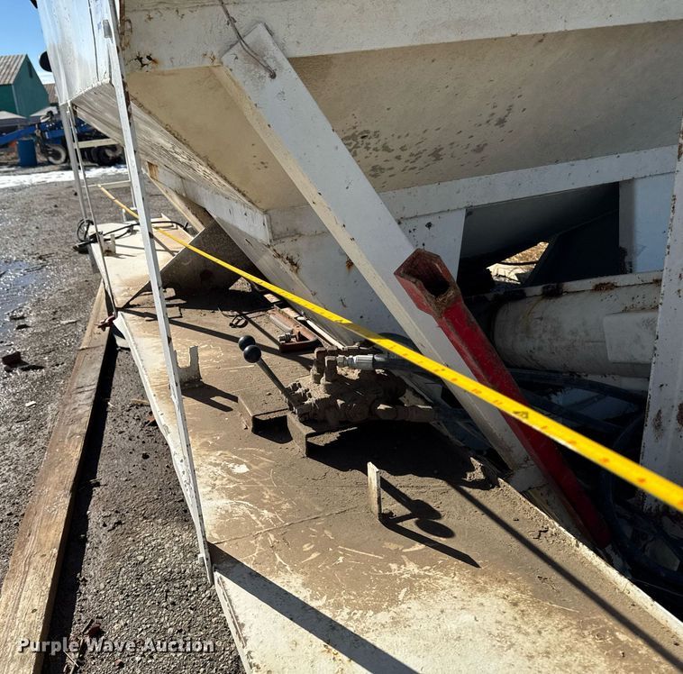 image for item DT0609 Simonsen Manufacturing SMC4816S seed tender bed