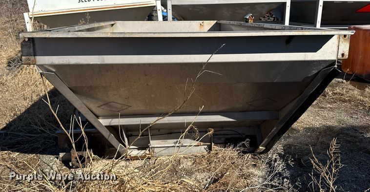 image for item DT0610 New leader Multapplier L4258G4 spreader