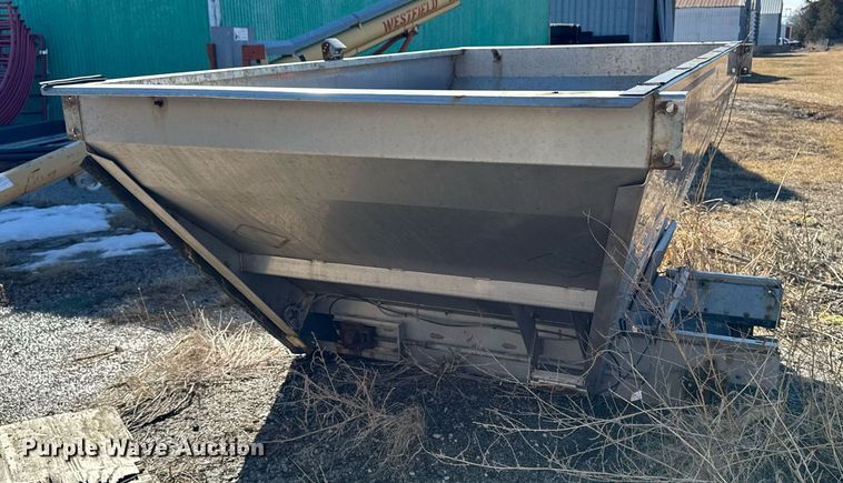 image for item DT0610 New leader Multapplier L4258G4 spreader