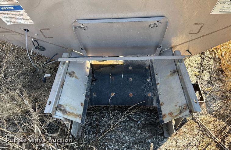 image for item DT0610 New leader Multapplier L4258G4 spreader